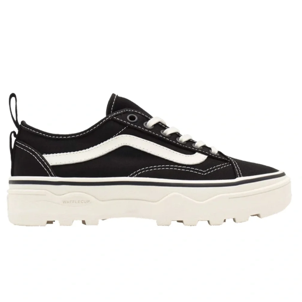 Vans Men’s Sentry Old Skool (Canvas) Black/Marshmallow
VN0A5KR3VQE
Sneakers - Picture 3 of 16